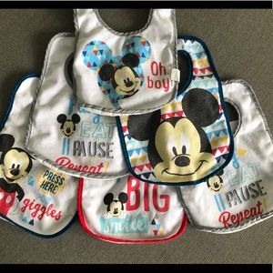 💫 Mickey Mouse baby 👶🏼 bibs.